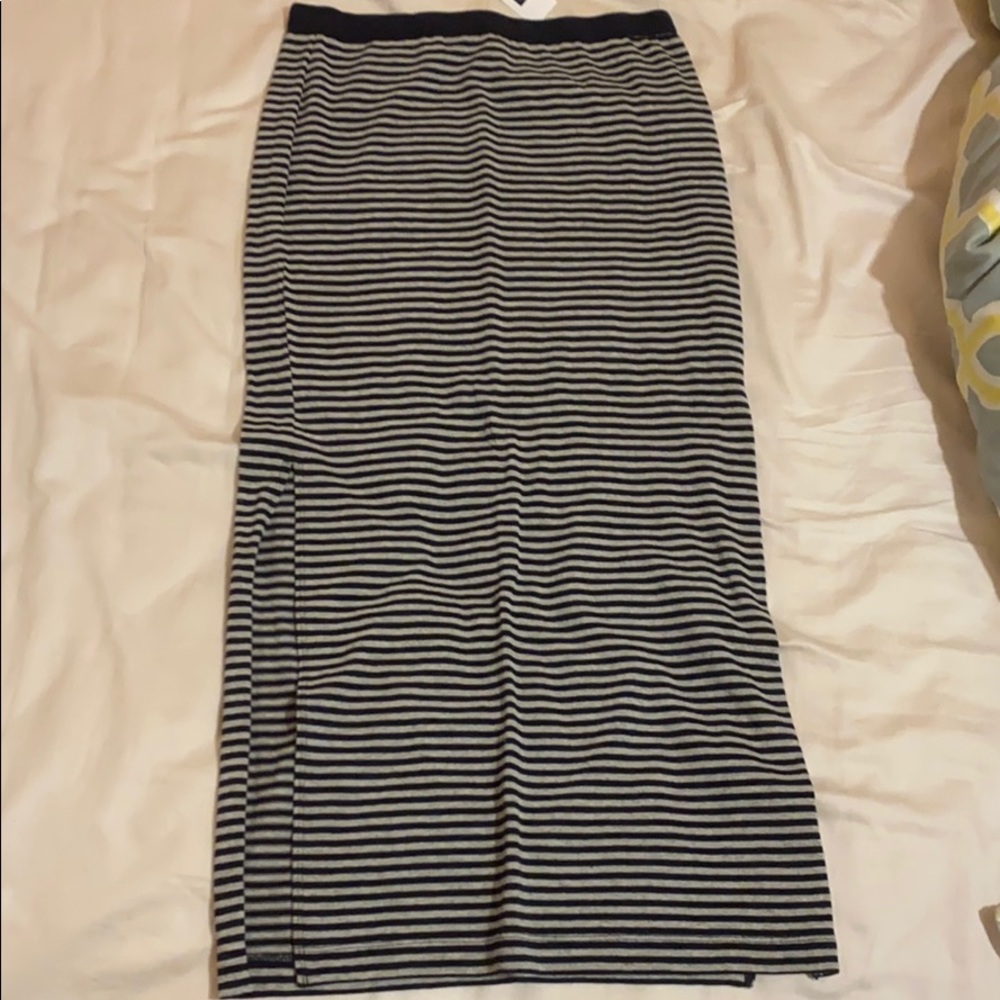 Hugh Waisted Slit Skirt